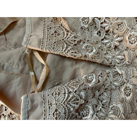 Sans Souci Cream Lace Skirt Size Small 30" waist - Picture 4 of 4